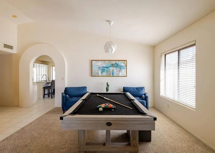 Sunny Oasis 4br Pool With Game Mesa