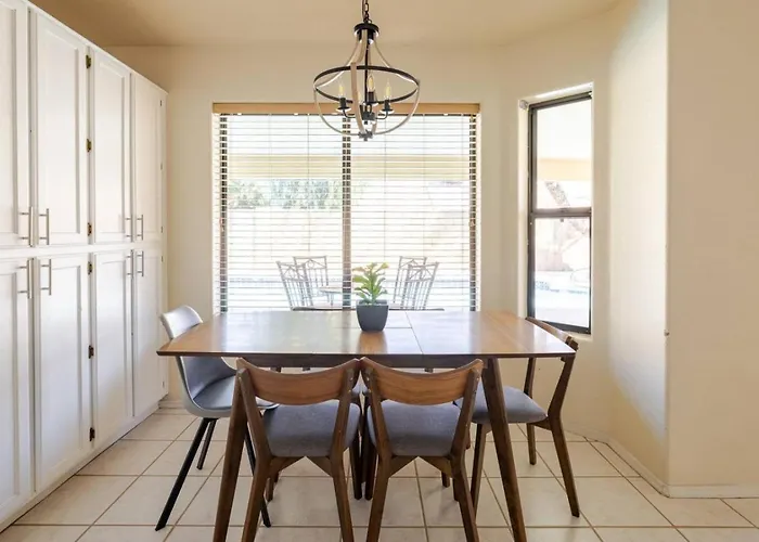 Sunny Oasis 4br Pool With Game Holiday home Mesa