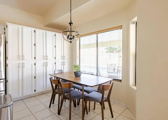 Sunny Oasis 4br Pool With Game Holiday home Mesa