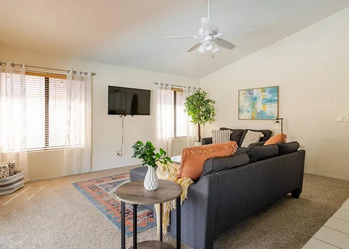 Sunny Oasis 4br Pool With Game Mesa