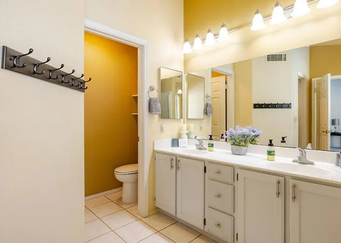 Sunny Oasis 4br Pool With Game Mesa