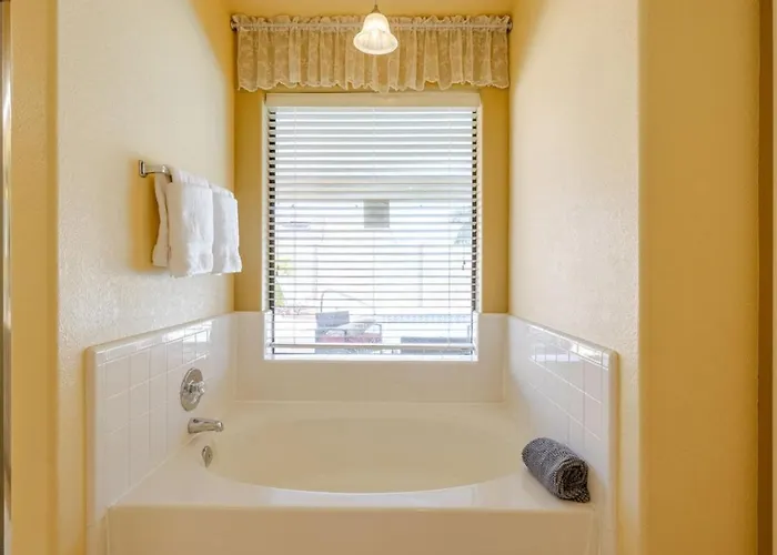 Sunny Oasis 4br Pool With Game