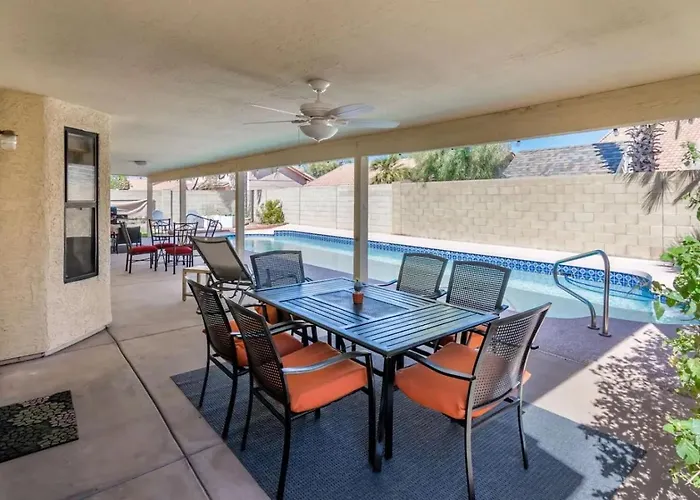 Holiday home Sunny Oasis 4br Pool With Game *